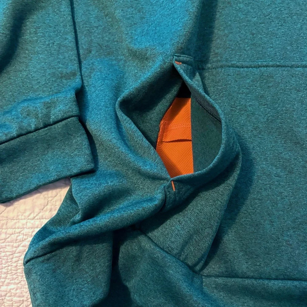 The North Face Surgent pullover hoodie. Size XL.